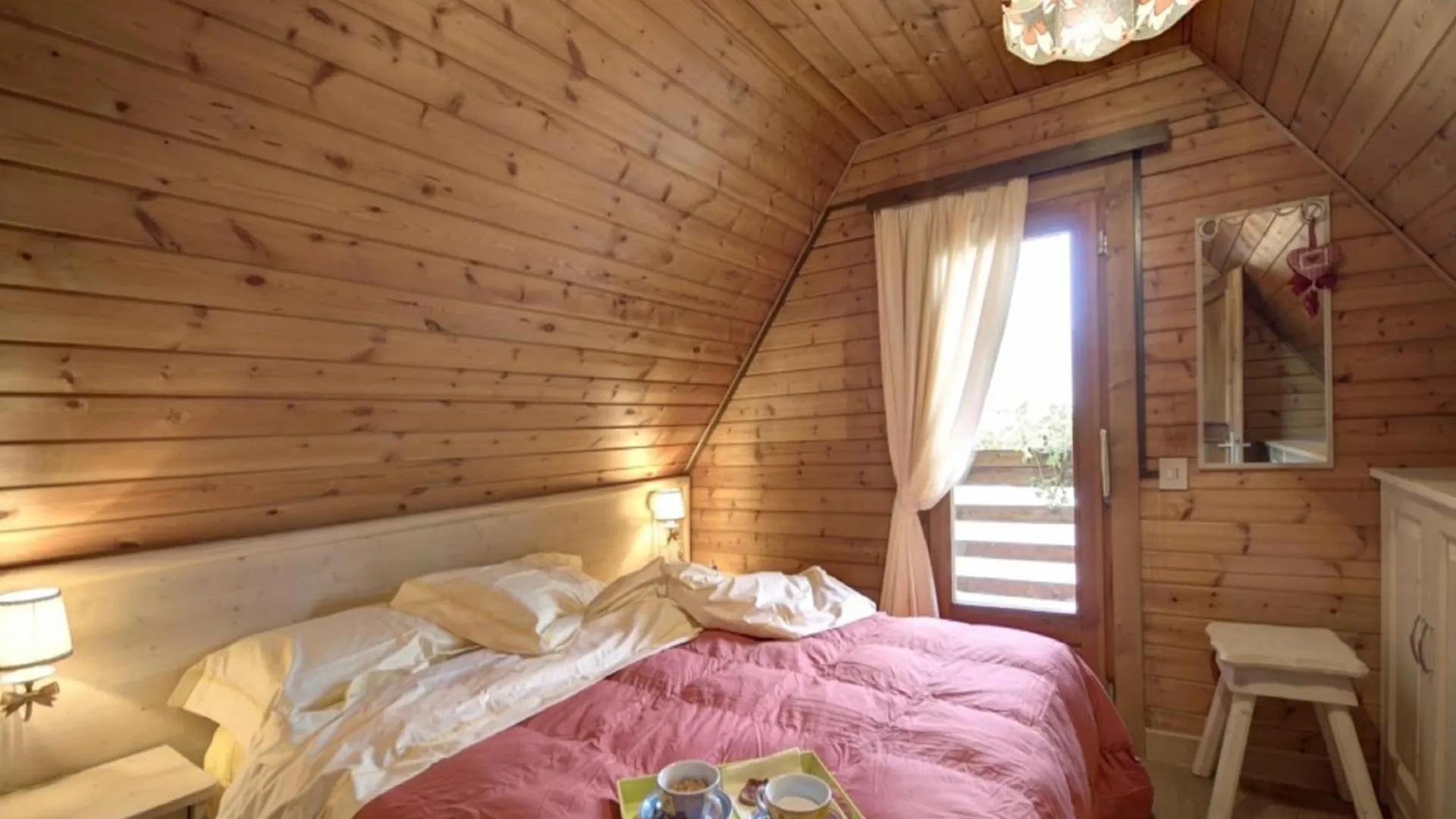 Spacious Chalet In Cutigliano With Swimming Pool
