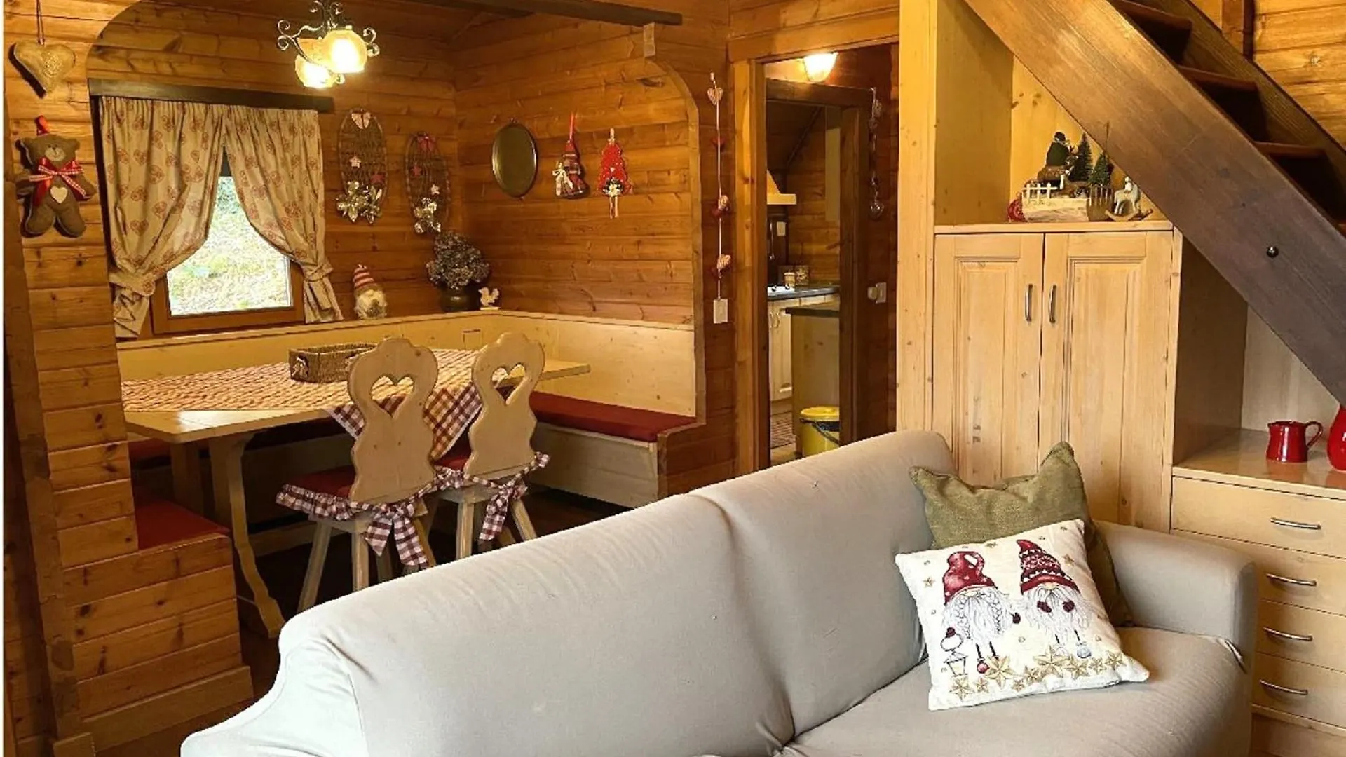 Spacious Chalet In Cutigliano With Swimming Pool